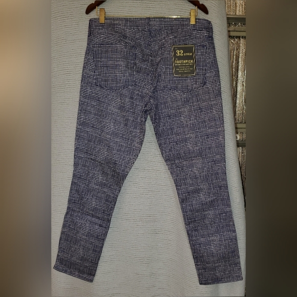 NWT J. Crew Toothpick Jeans, Size 32 ankle - Picture 4 of 8